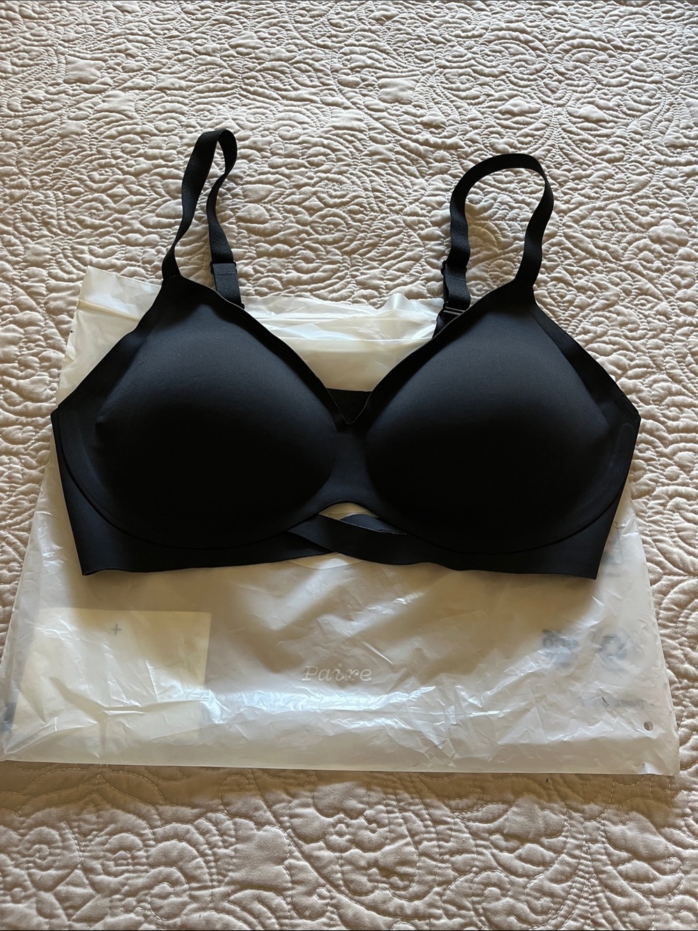 BioFlex™ Wireless Cross Over Lift Bra